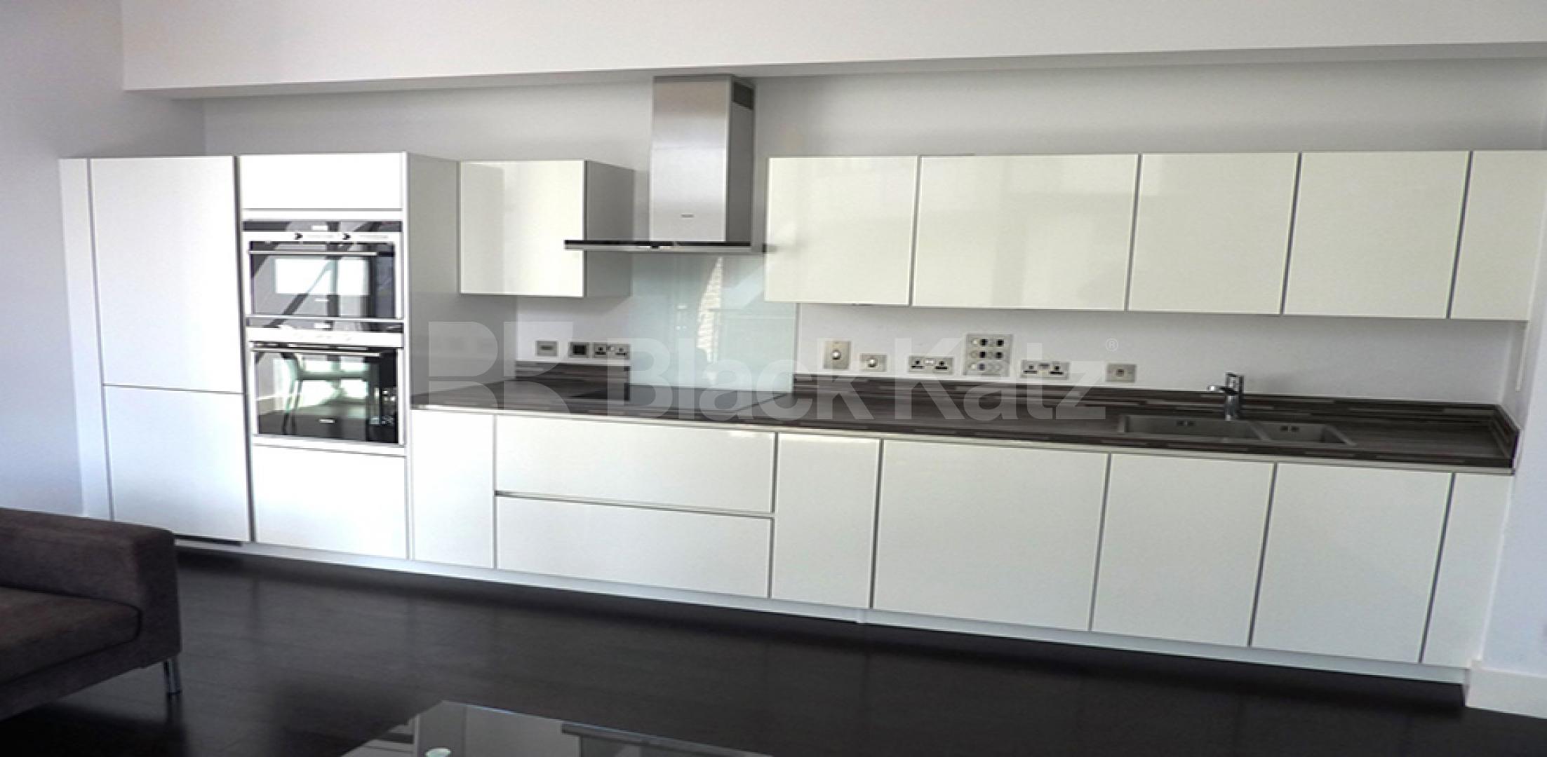 3 bed 2 bath in the heart of Camden. Regents Canalside, Camden Road  , Camden